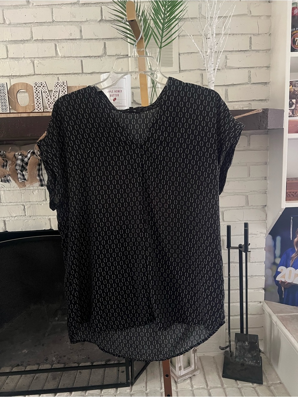 Pleione Black Short-Sleeve Geometric Print Blouse